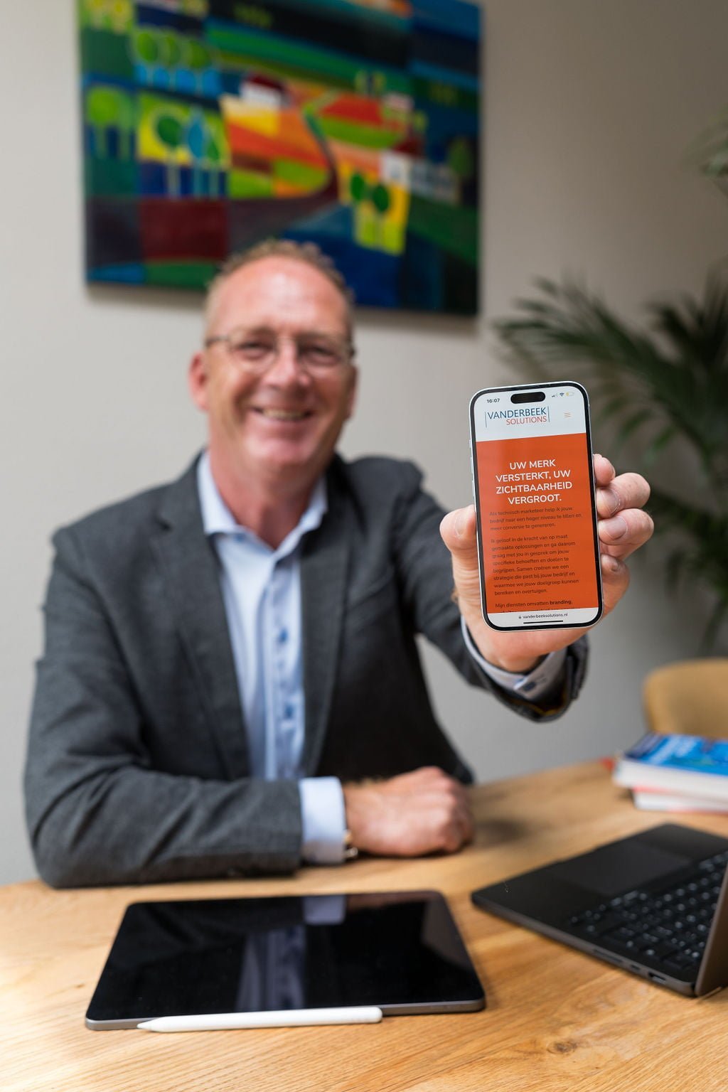 Chris van der Beek | VANDERBEEK Solutions Chris van der Beek | VANDERBEEK Solutions; Marketing Woudrichem Gemeente Altena