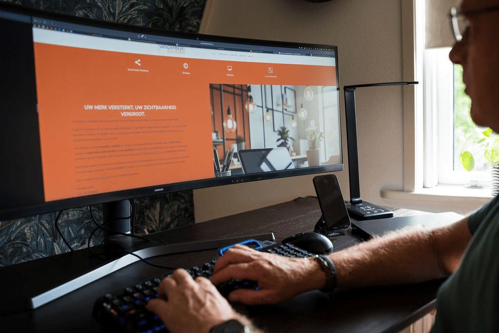 Chris van der Beek | VANDERBEEK Solutions wordpress website nodig? VANDERBEEK Solutions!